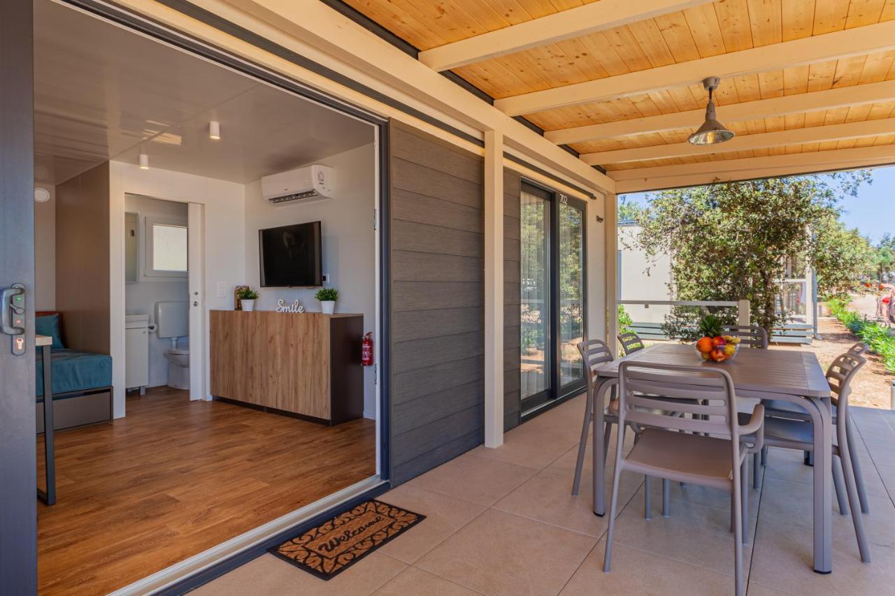 Mobile Homes Lopari Nerezine Exterior photo