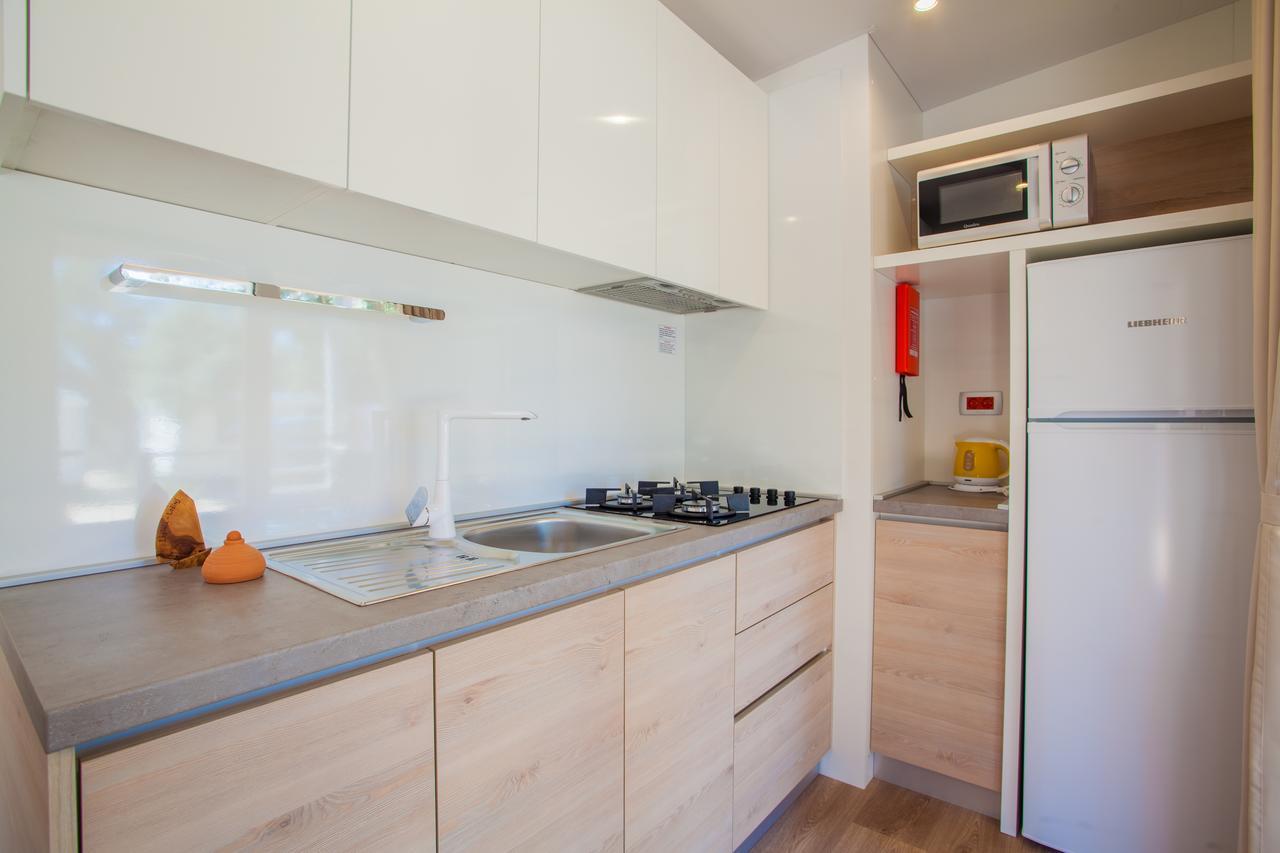 Mobile Homes Lopari Nerezine Exterior photo